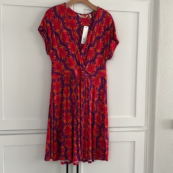 NWT Soft Surroundings Kaveri
Dress Purple Red Jersey Knit
Stretch Short Sleeve - Picture 2 of 6